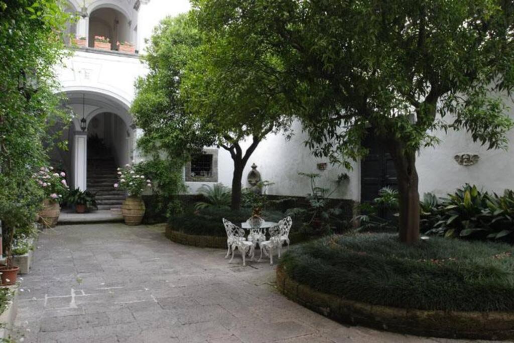 Appartamento Villa Romano ปิอาโนดิซอร์เรนโต ภายนอก รูปภาพ